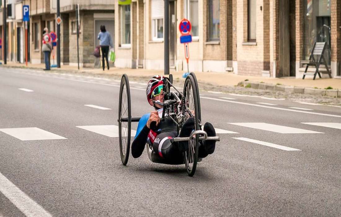High-tech racing wheel chair for US Paralympics team