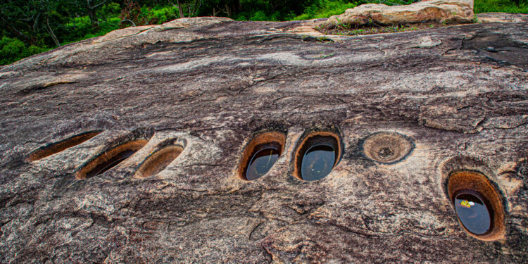 120,000-year-old human footprints found in Saudi Arabia