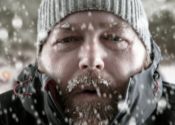 Why and how does hypothermia help people survive in some situations?